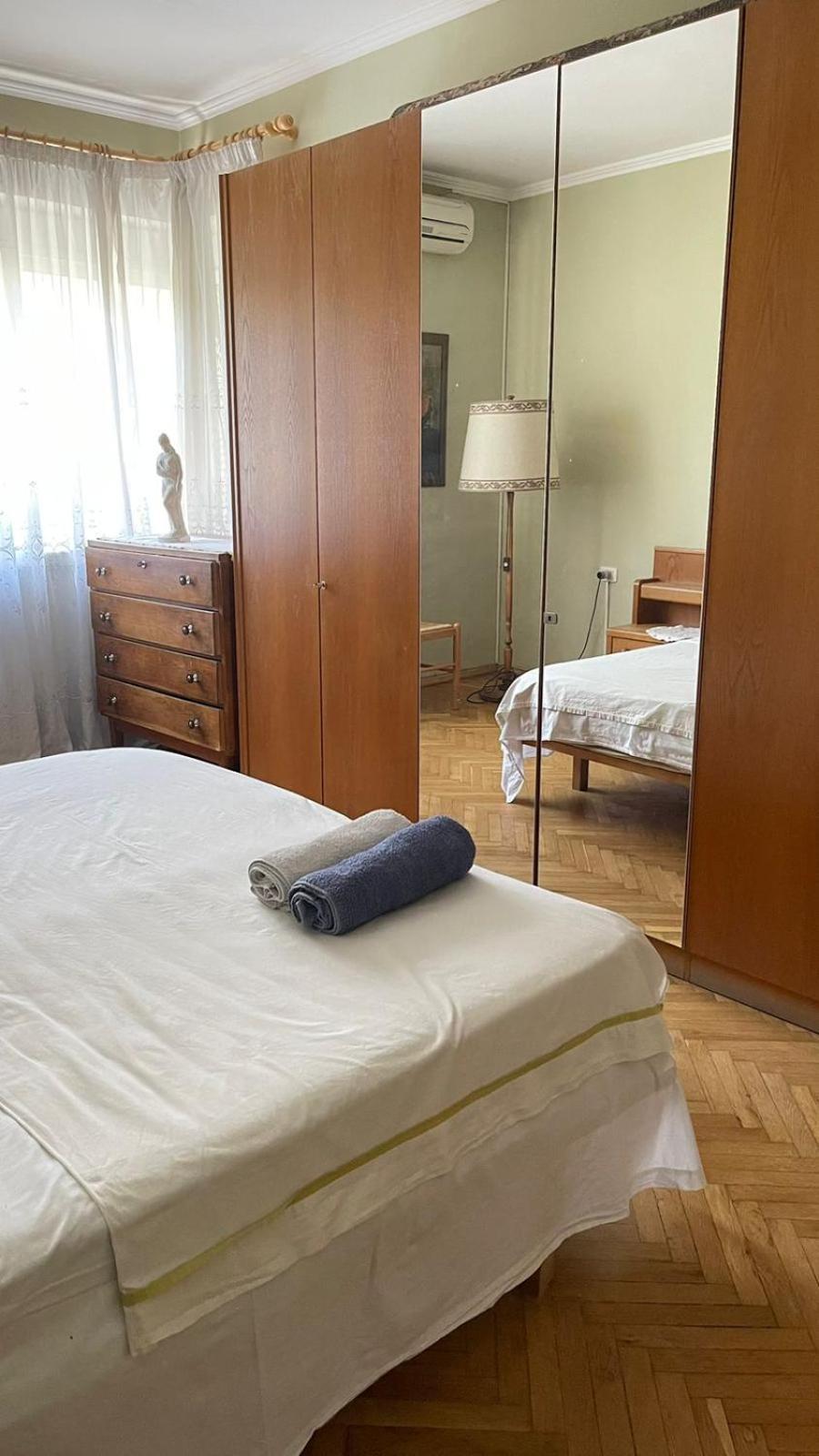 טיראנה Vintage Apartment In Center מראה חיצוני תמונה