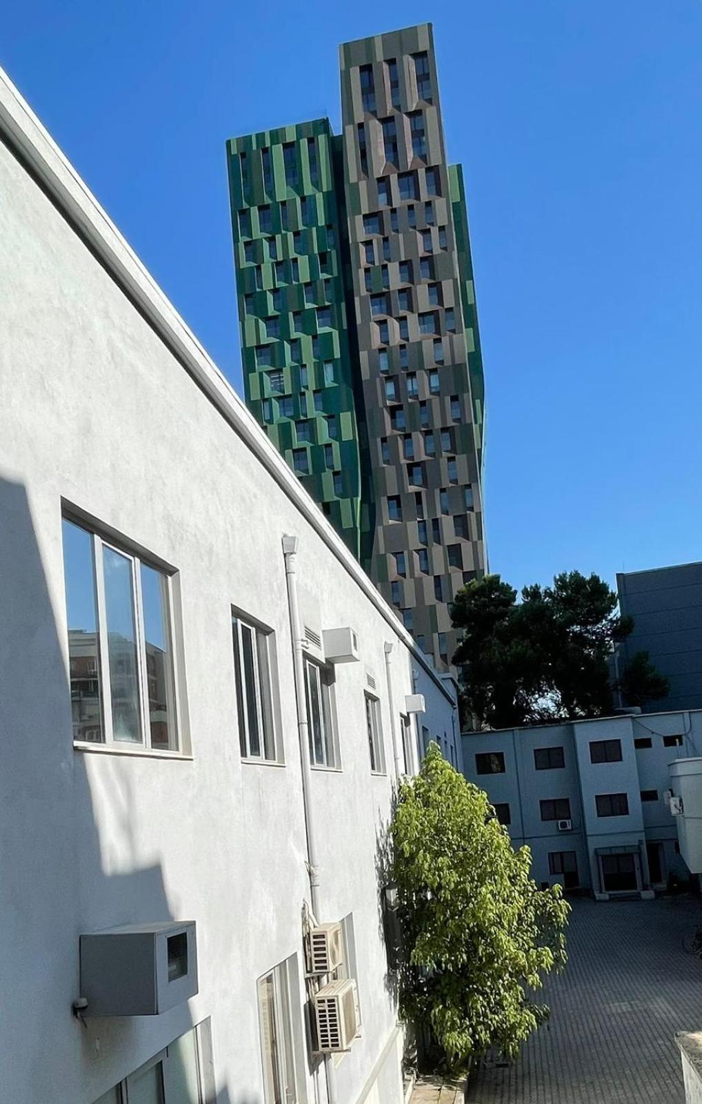 טיראנה Vintage Apartment In Center מראה חיצוני תמונה