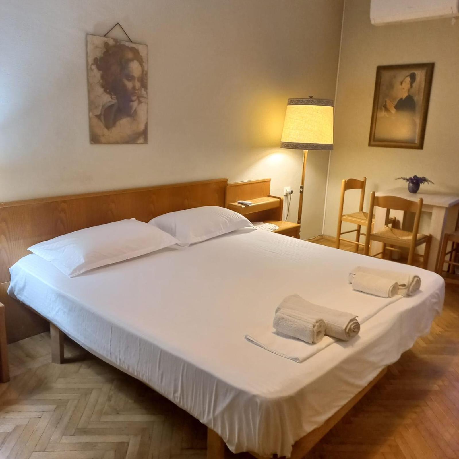 טיראנה Vintage Apartment In Center מראה חיצוני תמונה